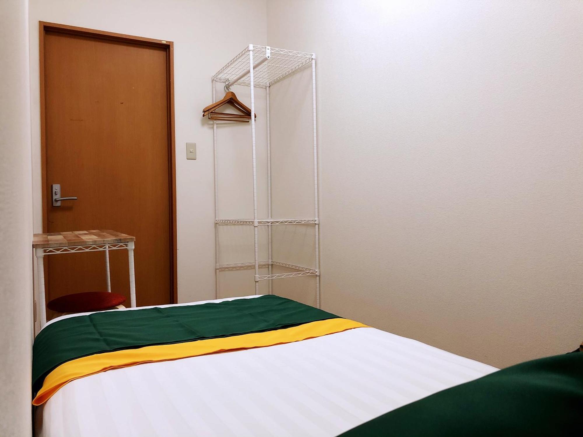 E Joy Inn-West Shinjuku Branch, Tokyo